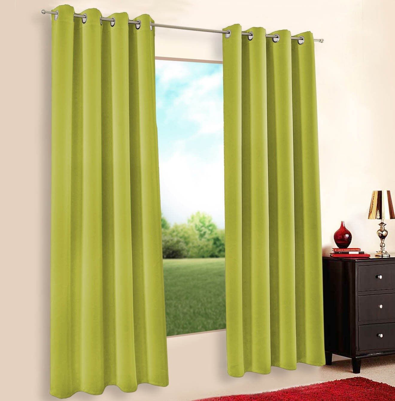 Verdunkelungsvorhang nach Maß in Light Green